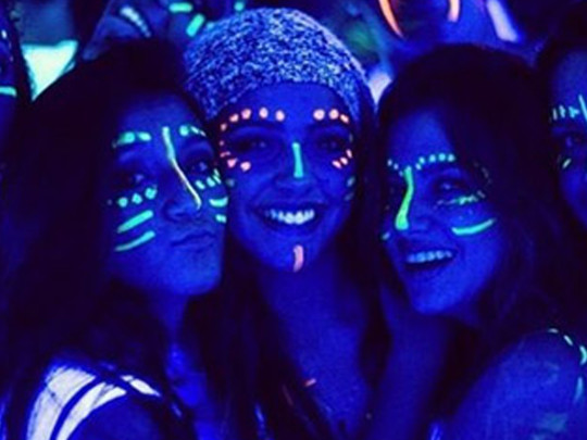 glow_party_3937